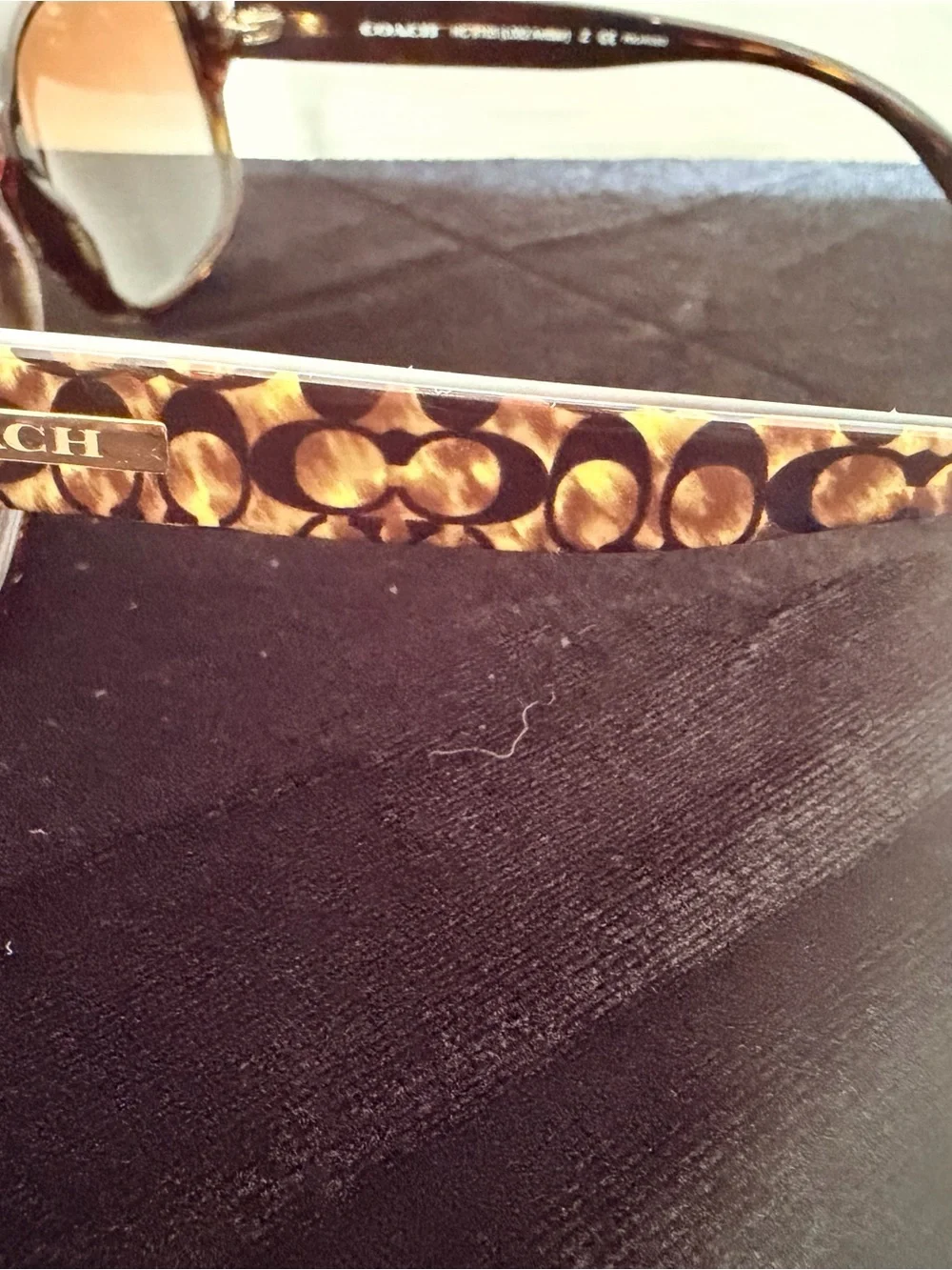 Coach HC8105 Amber Sunglasses Tortoise Ocelot Frame W/ Signature Case & Cloth